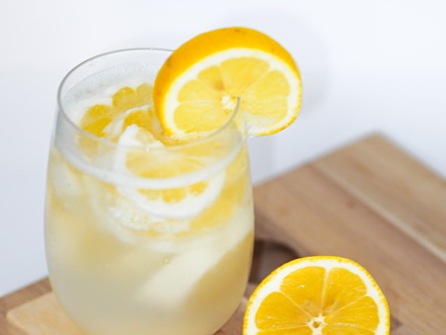 eau citronnee