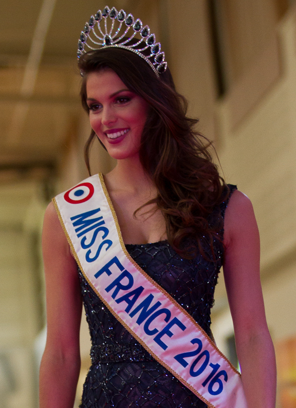 Iris Mittenaere 0