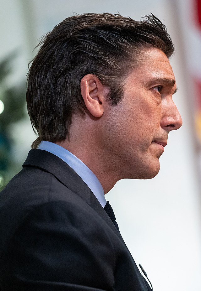 David Muir 7