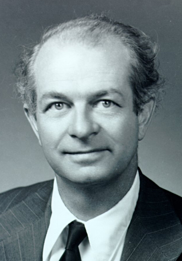 Linus Pauling 3