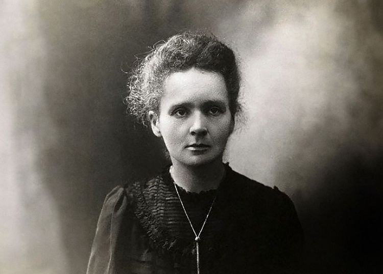Marie Curie 8